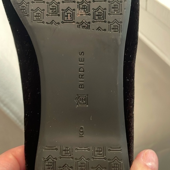 Birdies The Starling Black Velvet Loafer
Size 9 - Picture 4 of 9